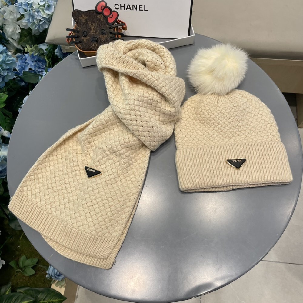 Комплект шерстяные шапка и шарф фото 6