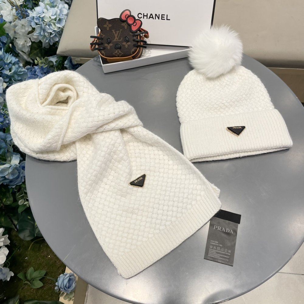 Комплект шерстяные шапка и шарф фото 6