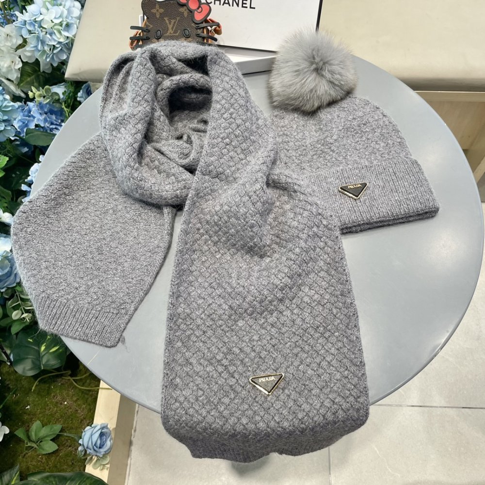 Комплект шерстяные шапка и шарф фото 6