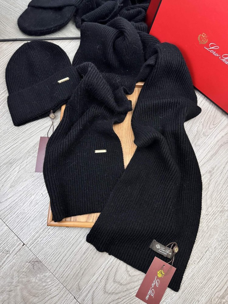 Комплект шерстяные шапка и шарф фото 6