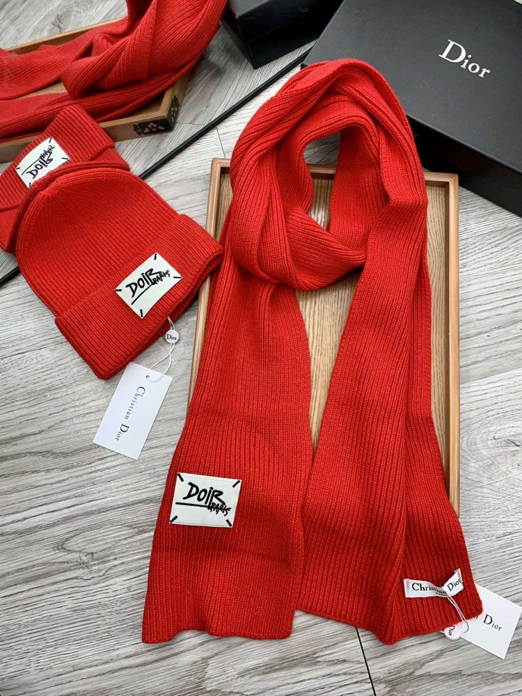 Комплект шерстяные шапка и шарф фото 6