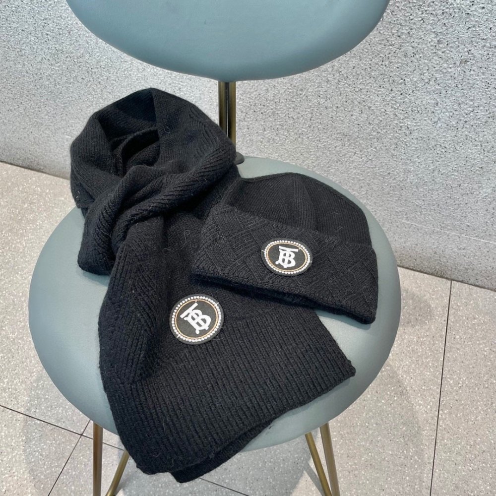 Комплект шерстяные шапка и шарф фото 6