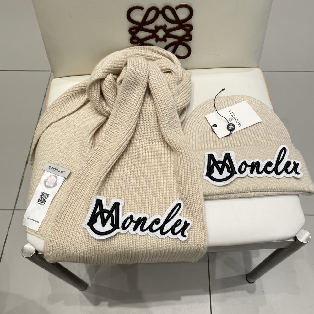 Комплект шерстяные шапка и шарф фото 7