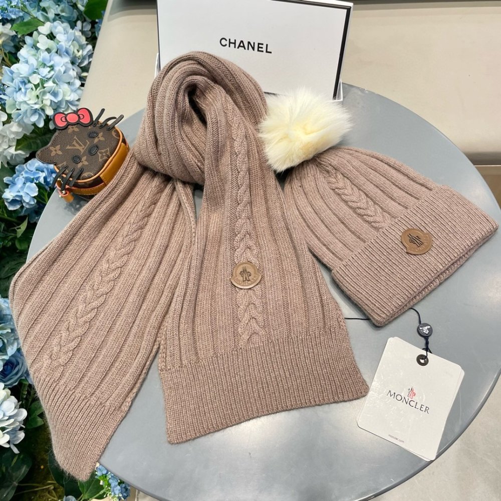 Комплект шерстяные шапка и шарф фото 7