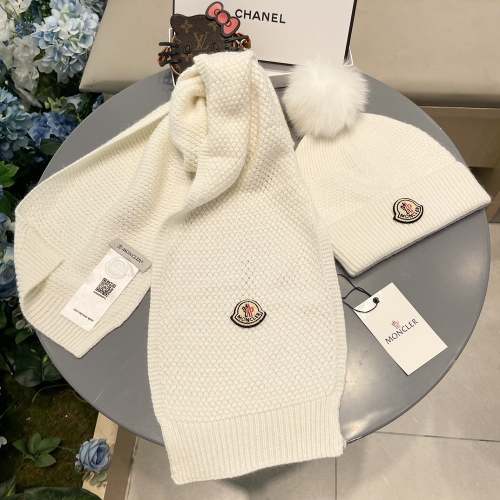 Комплект шерстяные шапка и шарф фото 7