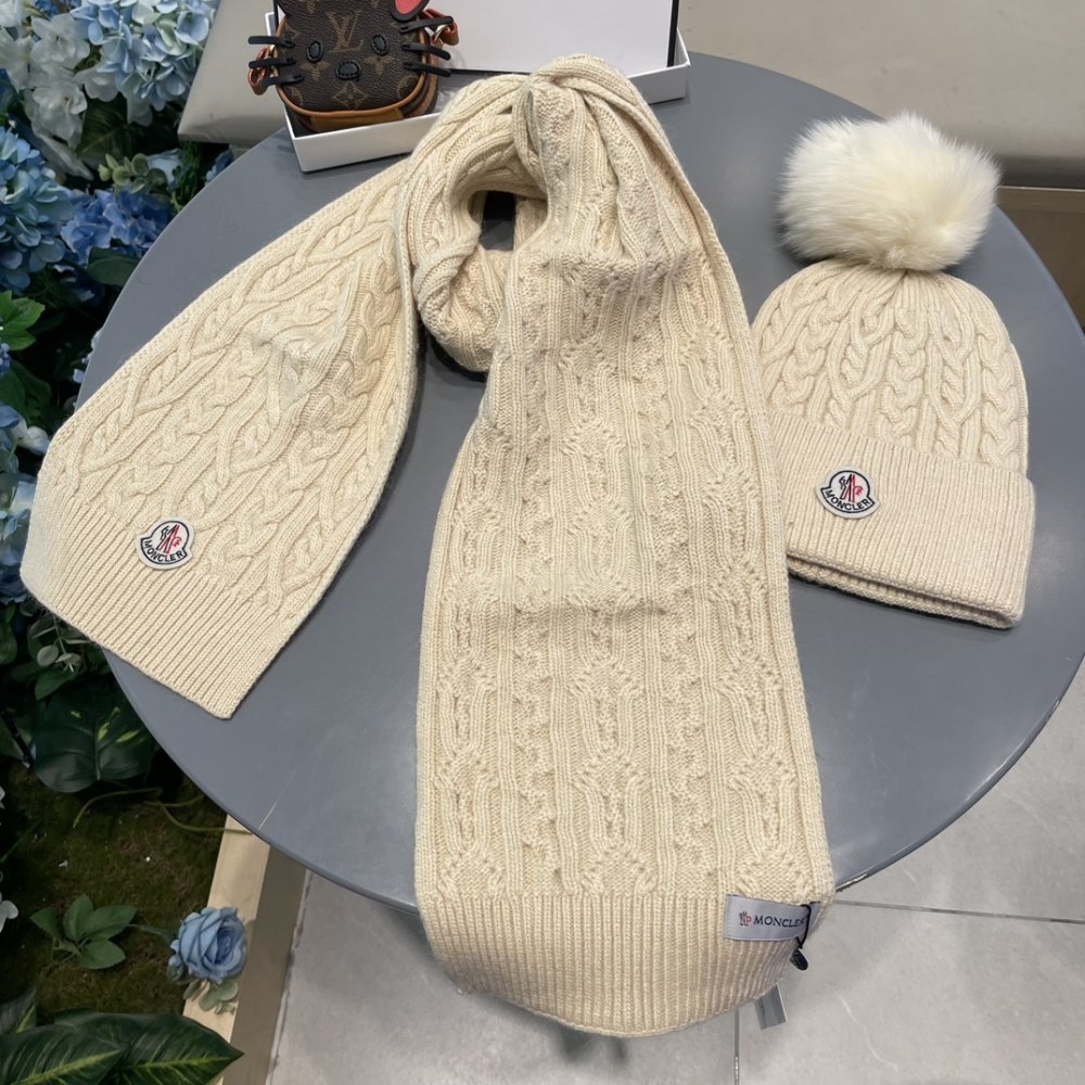 Комплект шерстяные шапка и шарф фото 7