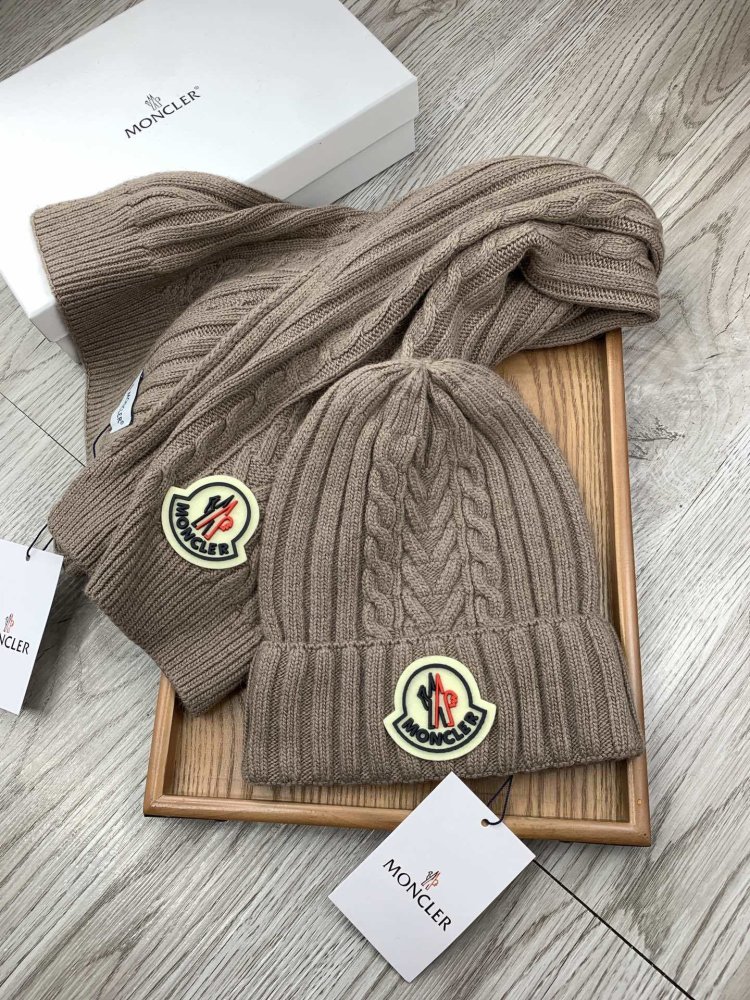 Комплект шерстяные шапка и шарф фото 7