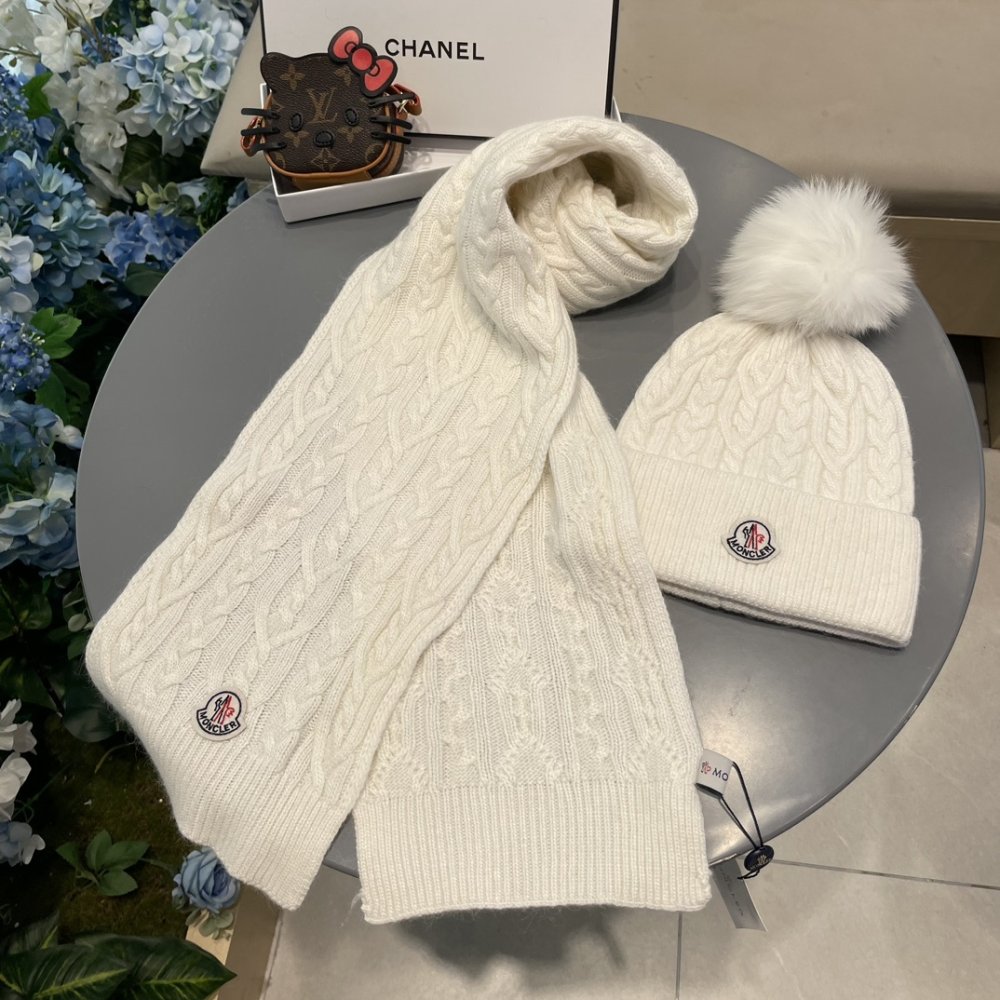 Комплект шерстяные шапка и шарф фото 7