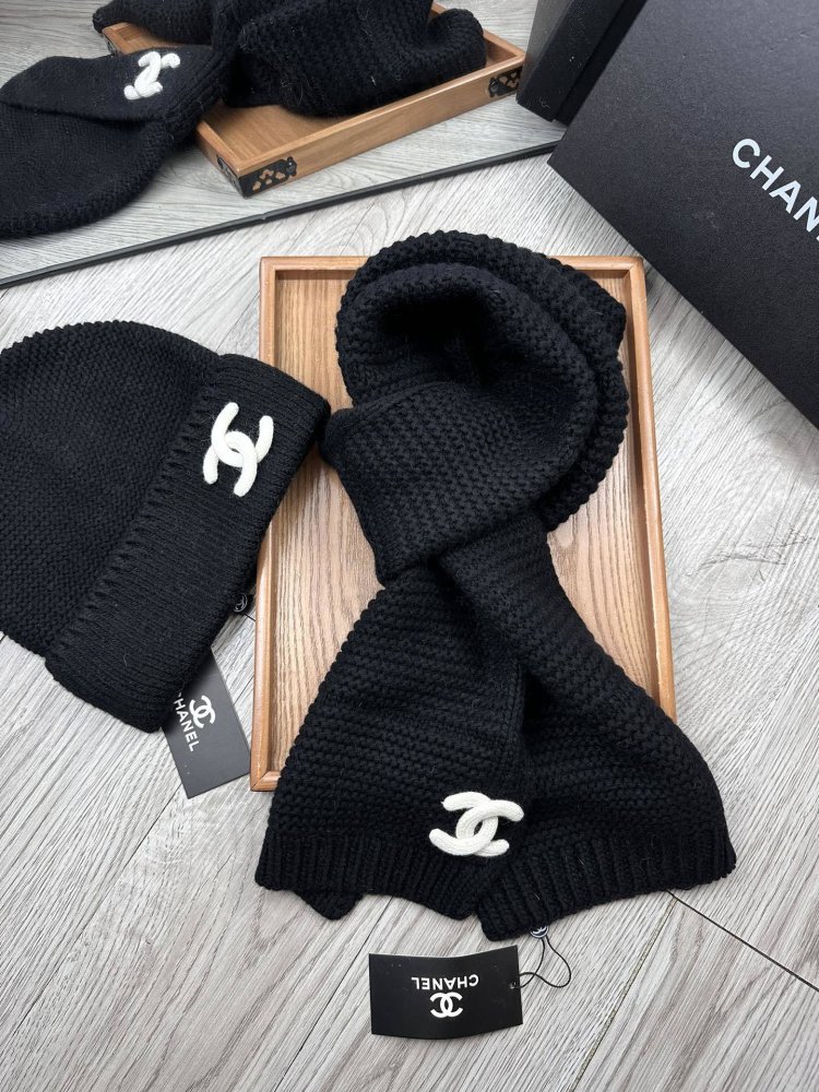 Комплект шерстяные шапка и шарф фото 7