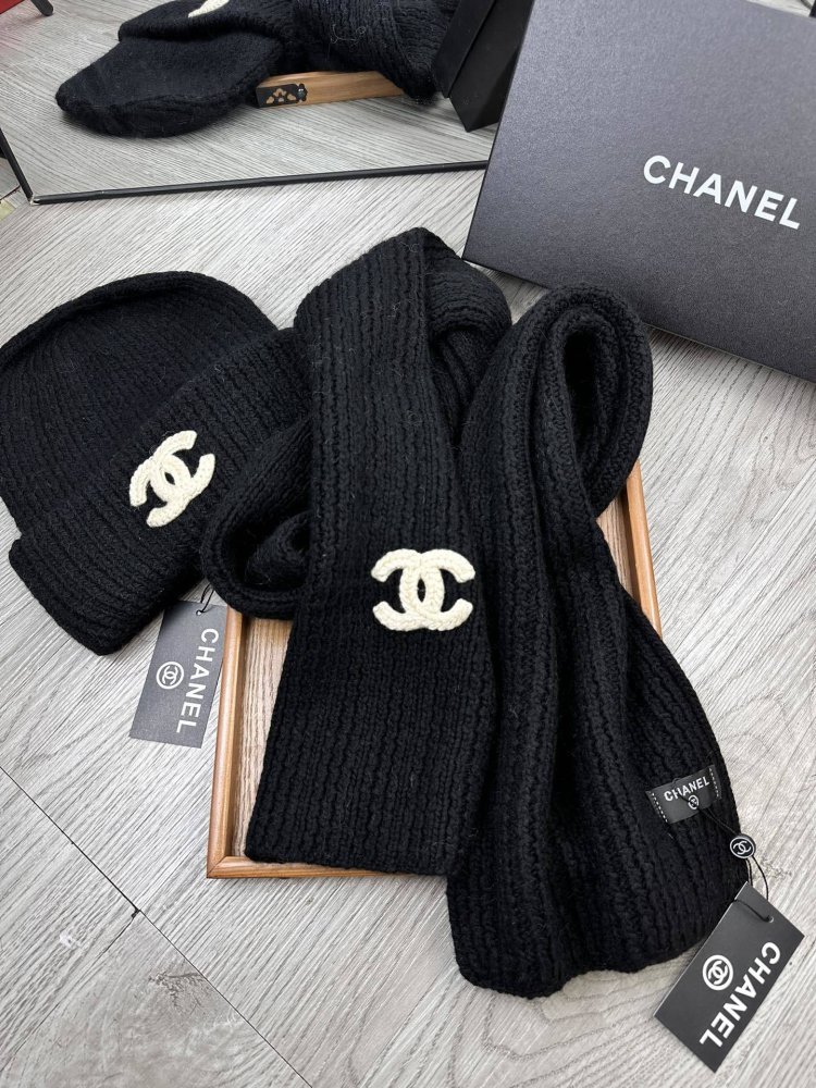 Комплект шерстяные шапка и шарф фото 7