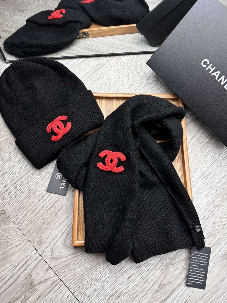 Комплект шерстяные шапка и шарф фото 7