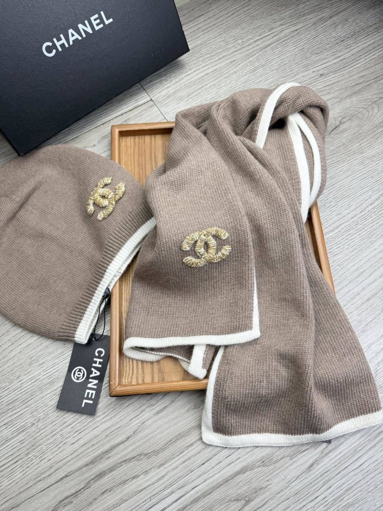 Комплект шерстяные шапка и шарф фото 7