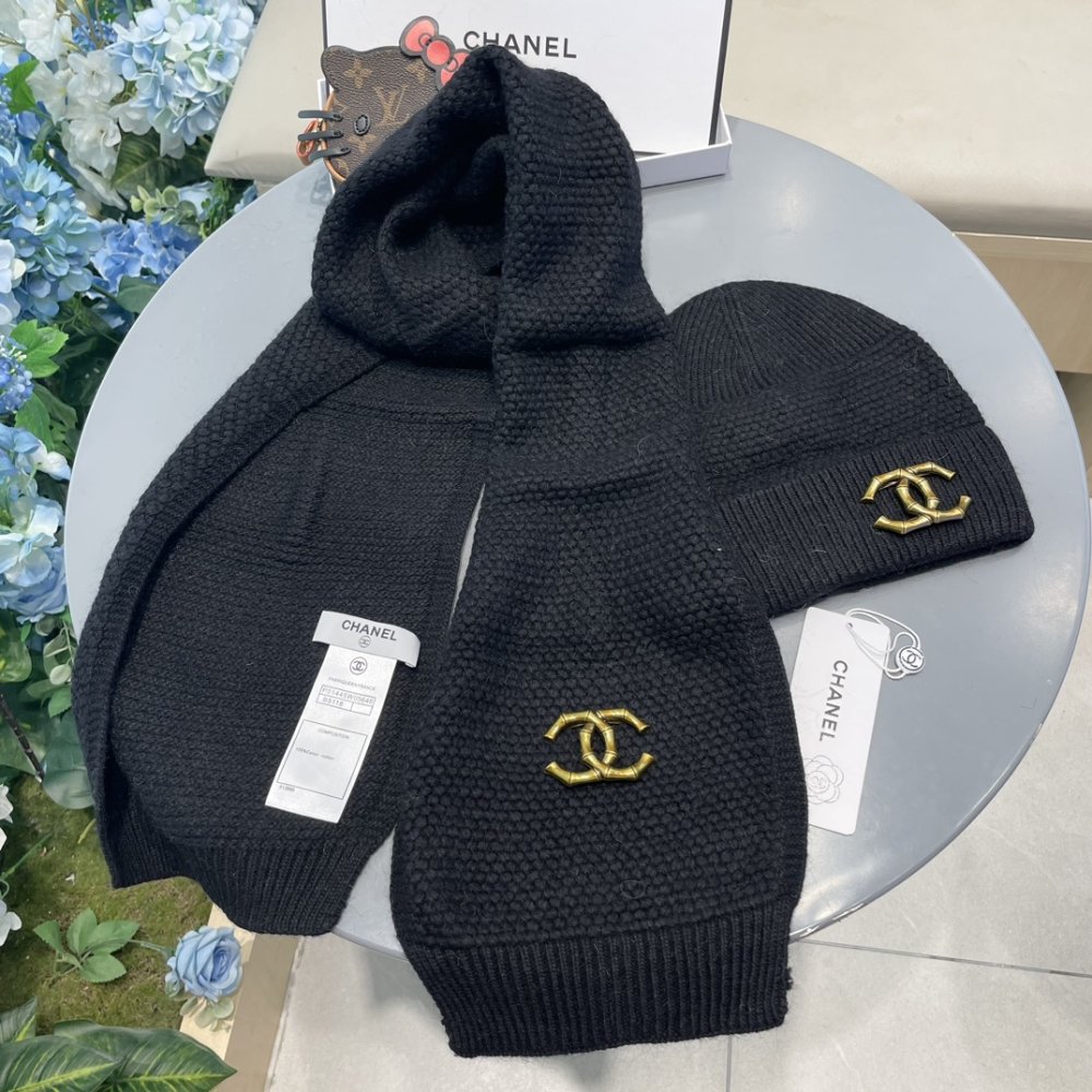 Комплект шерстяные шапка и шарф фото 7