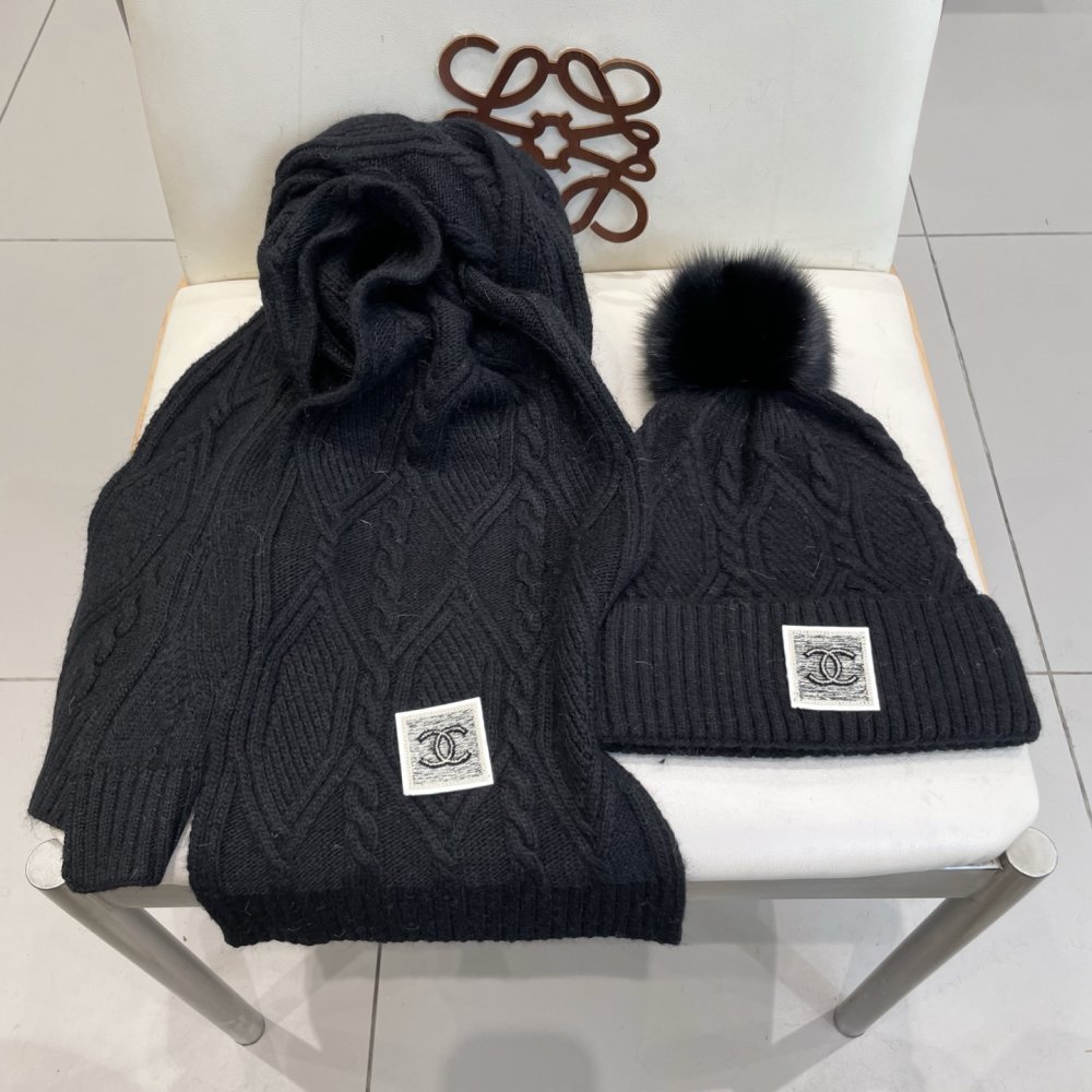 Комплект шерстяные шапка и шарф фото 7