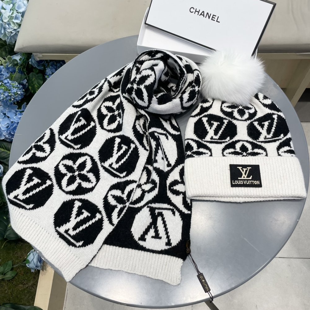 Комплект вовняні шапка і шарф фото 7