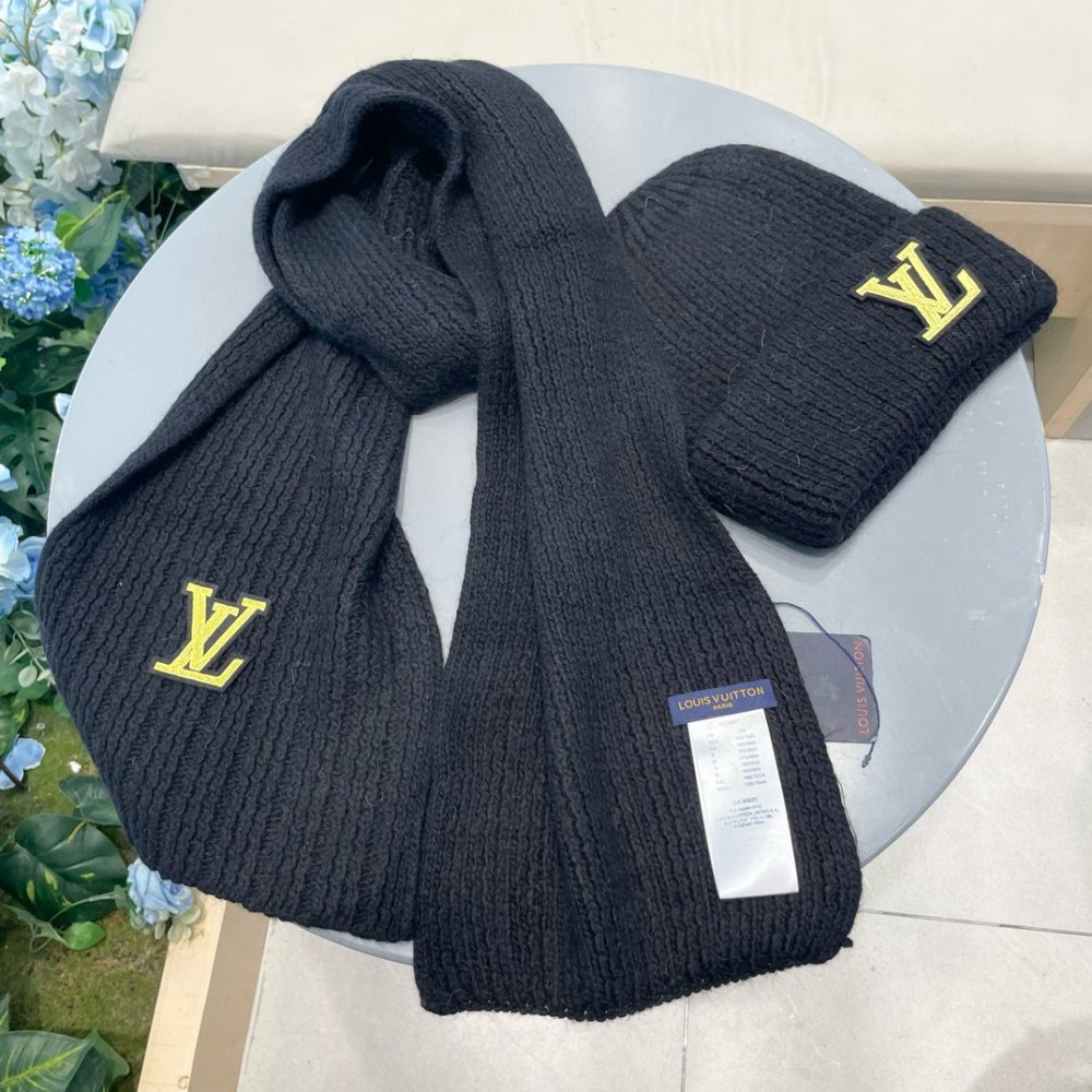 Комплект вовняні шапка і шарф фото 7