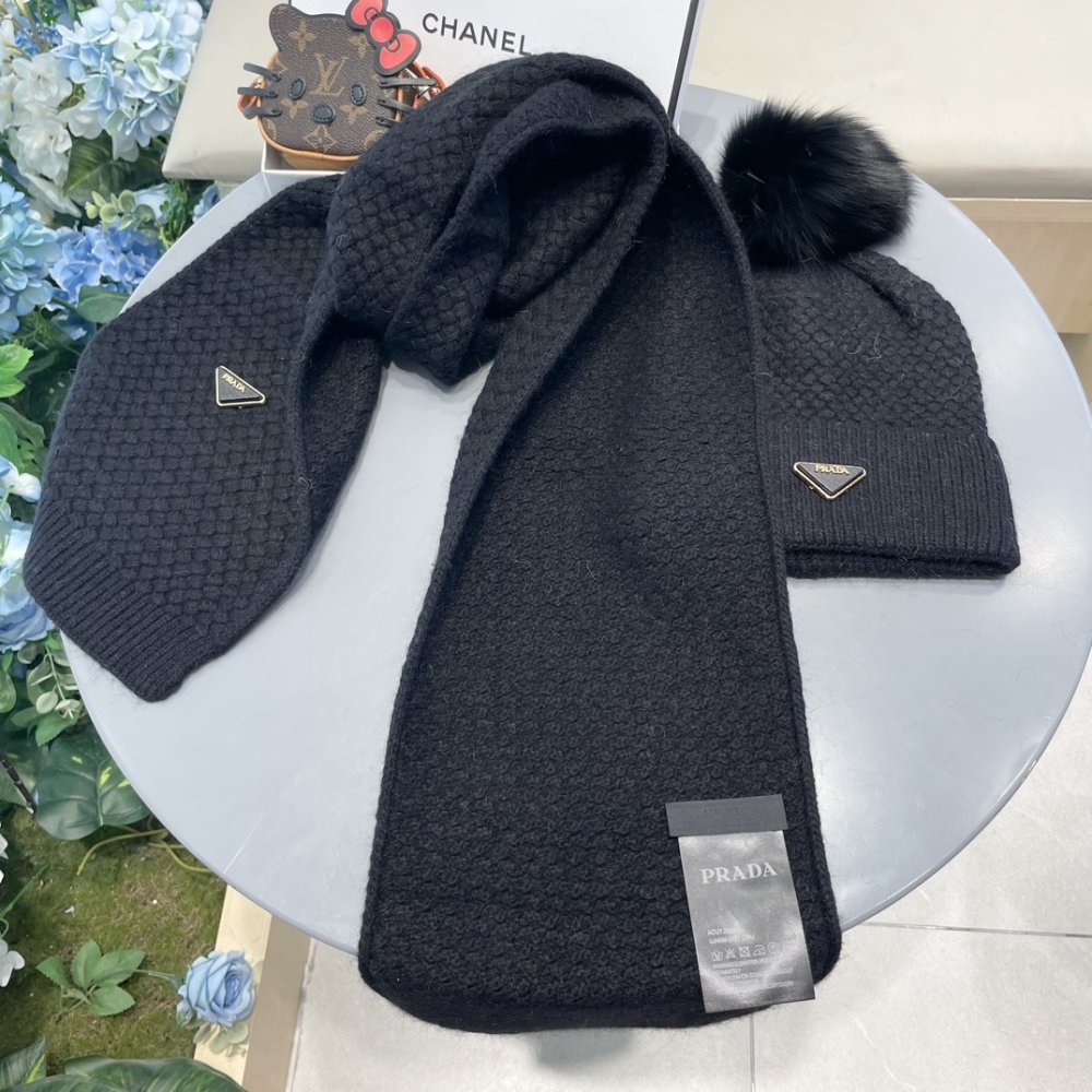 Комплект шерстяные шапка и шарф фото 7