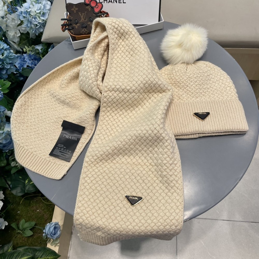 Комплект шерстяные шапка и шарф фото 7