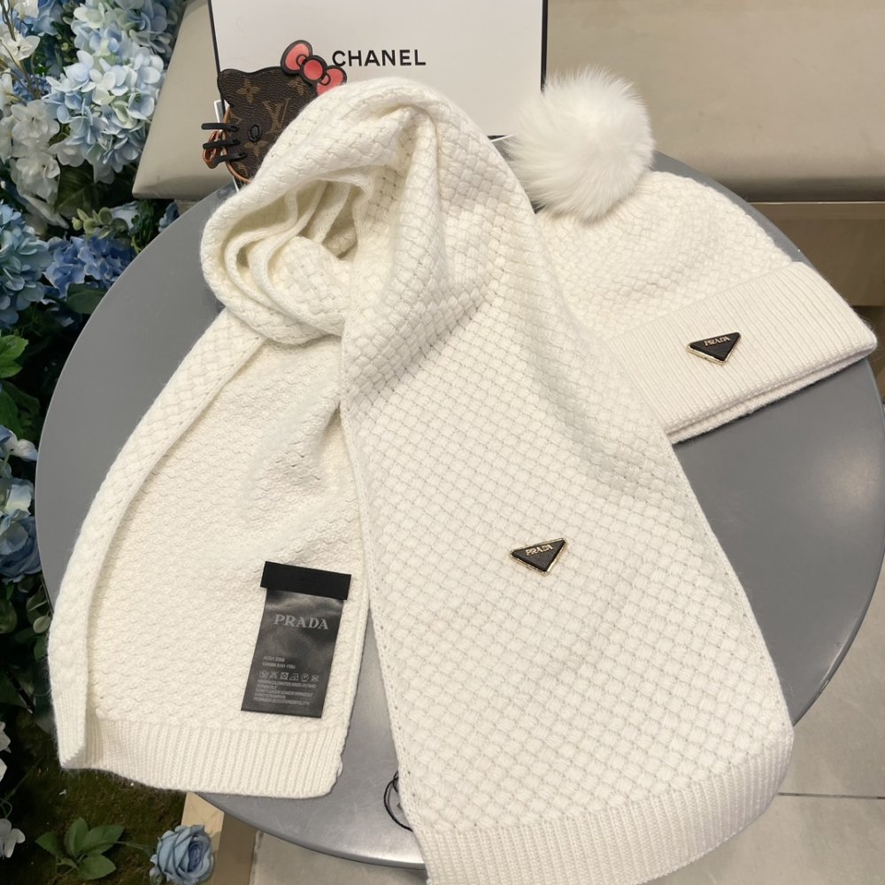 Комплект шерстяные шапка и шарф фото 7