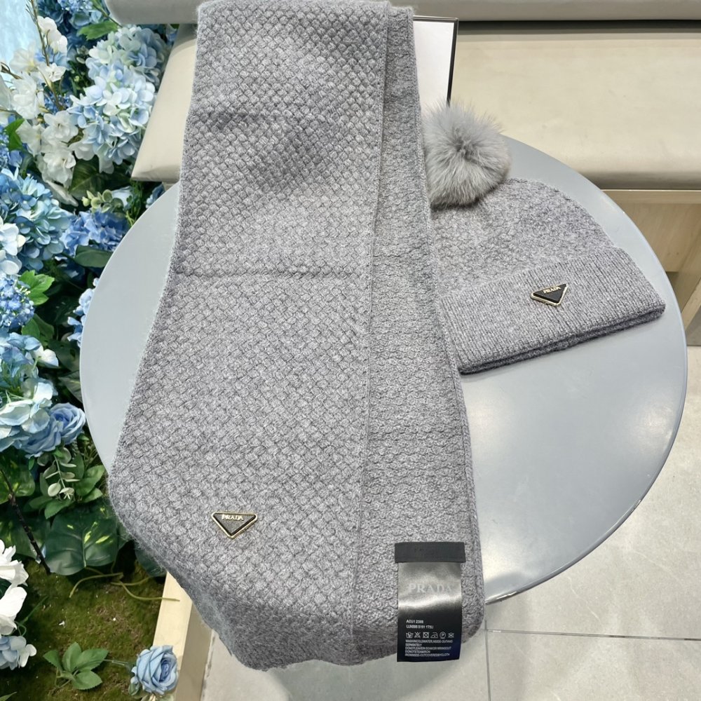 Комплект шерстяные шапка и шарф фото 7