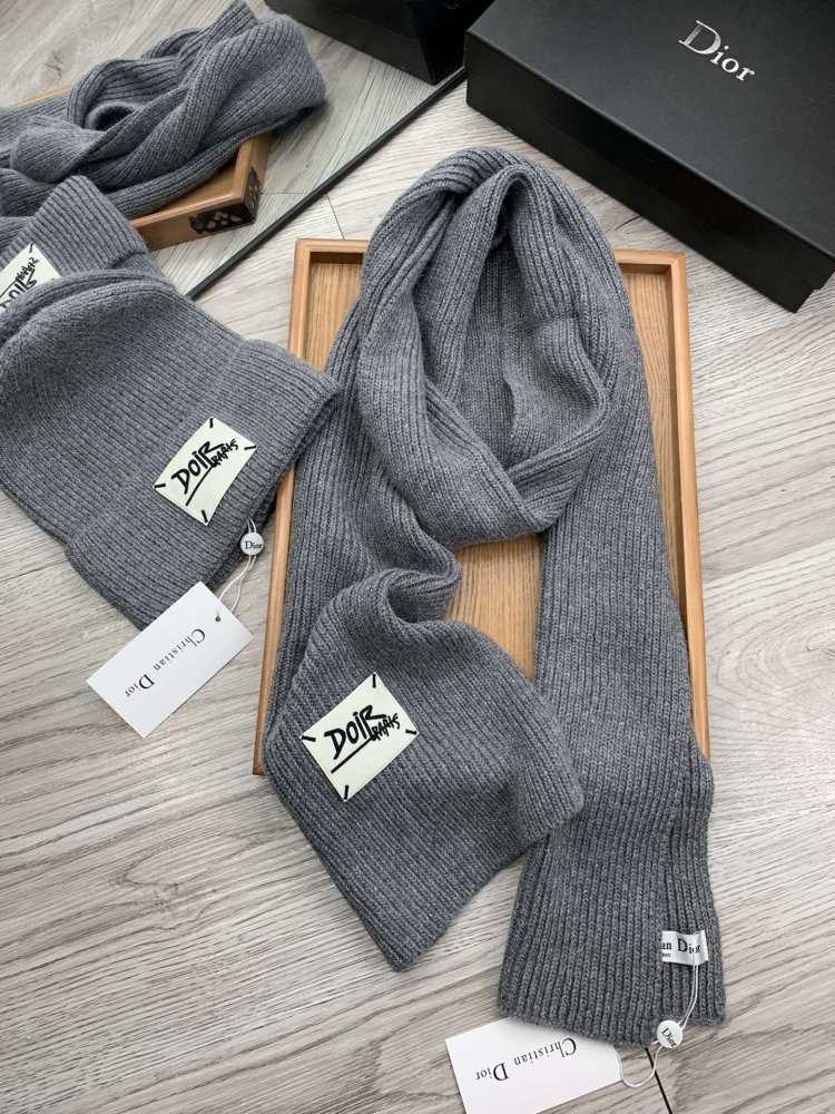 Комплект шерстяные шапка и шарф фото 7