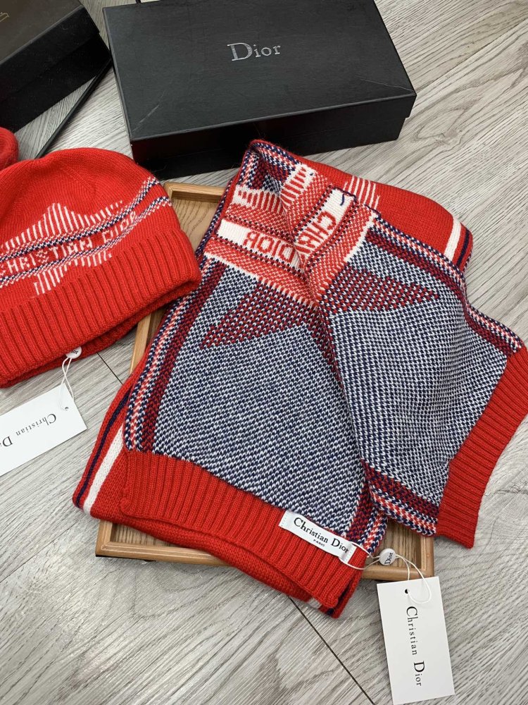 Комплект шерстяные шапка и шарф фото 7