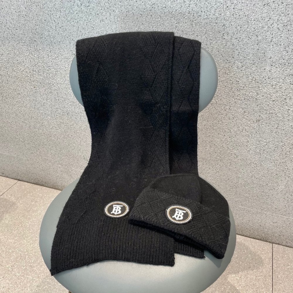 Комплект шерстяные шапка и шарф фото 7