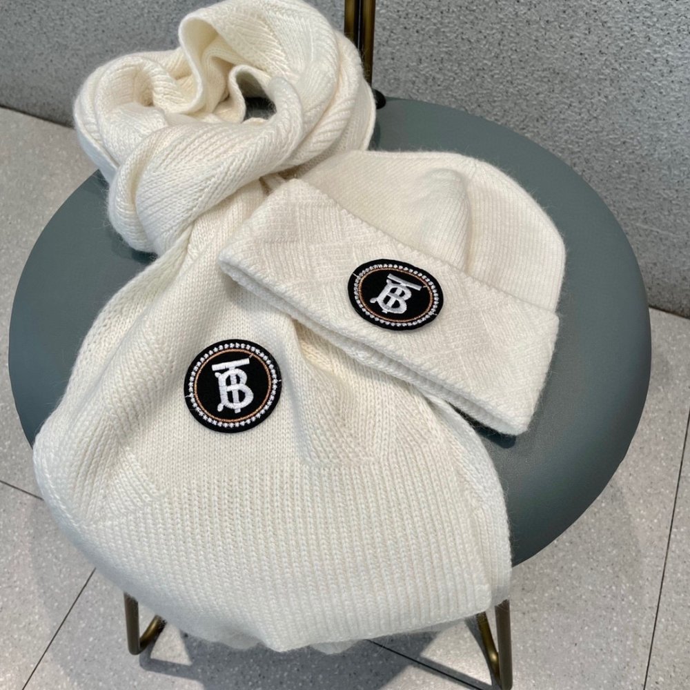 Комплект шерстяные шапка и шарф фото 7