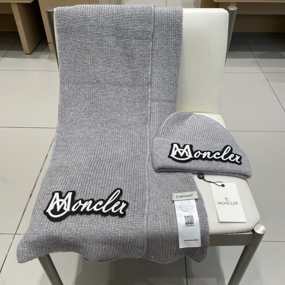 Комплект шерстяные шапка и шарф фото 8