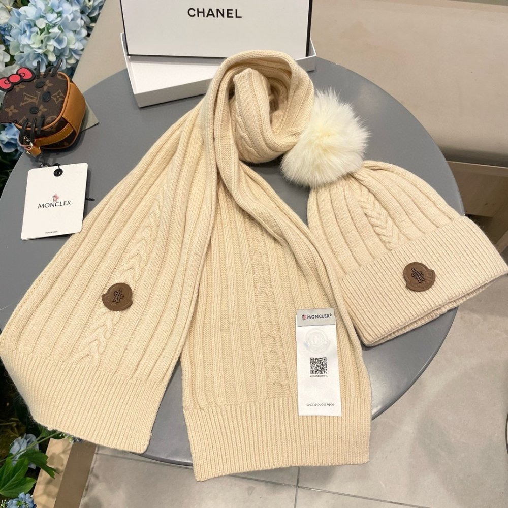 Комплект шерстяные шапка и шарф фото 8