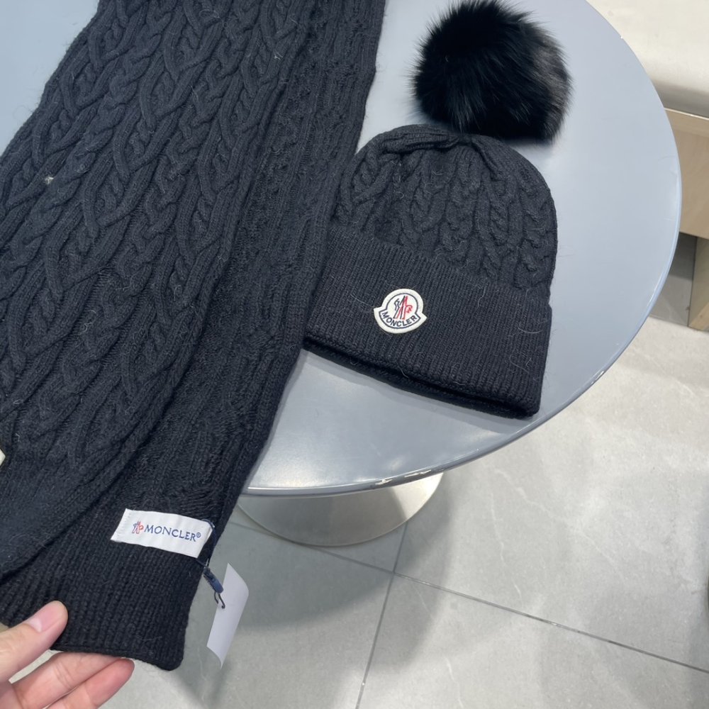 Комплект шерстяные шапка и шарф фото 8