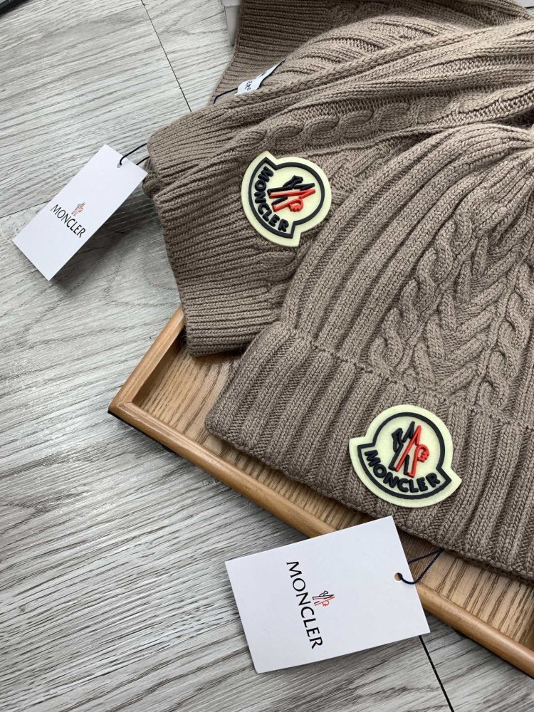 Комплект шерстяные шапка и шарф фото 8