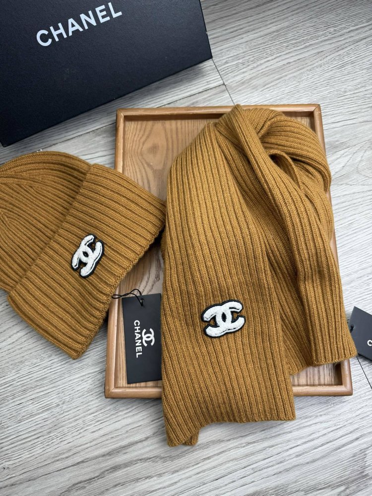 Комплект шерстяные шапка и шарф фото 8