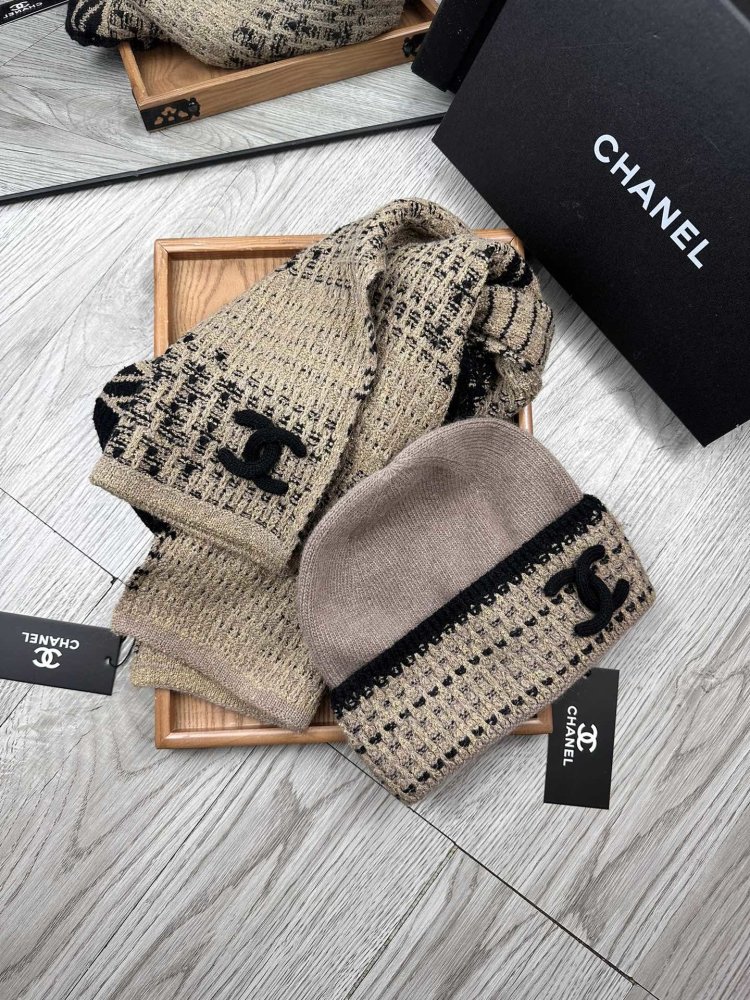 Комплект шерстяные шапка и шарф фото 8