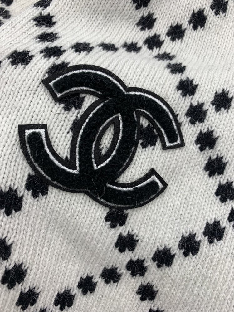 Комплект шерстяные шапка и шарф фото 8