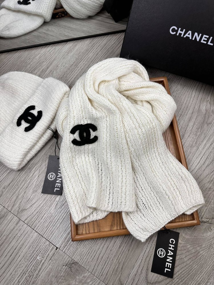 Комплект шерстяные шапка и шарф фото 8