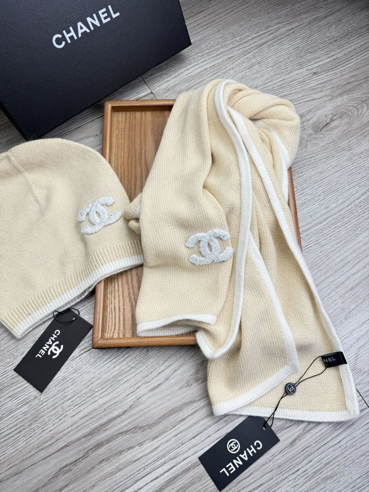 Комплект шерстяные шапка и шарф фото 8