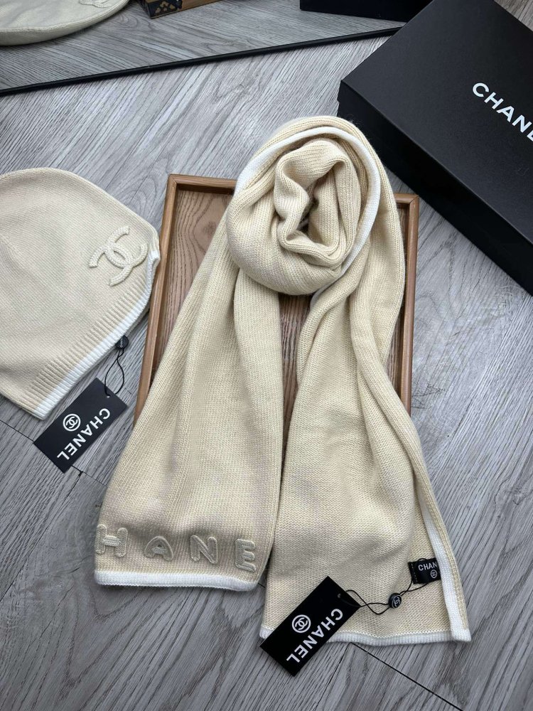 Комплект шерстяные шапка и шарф фото 8