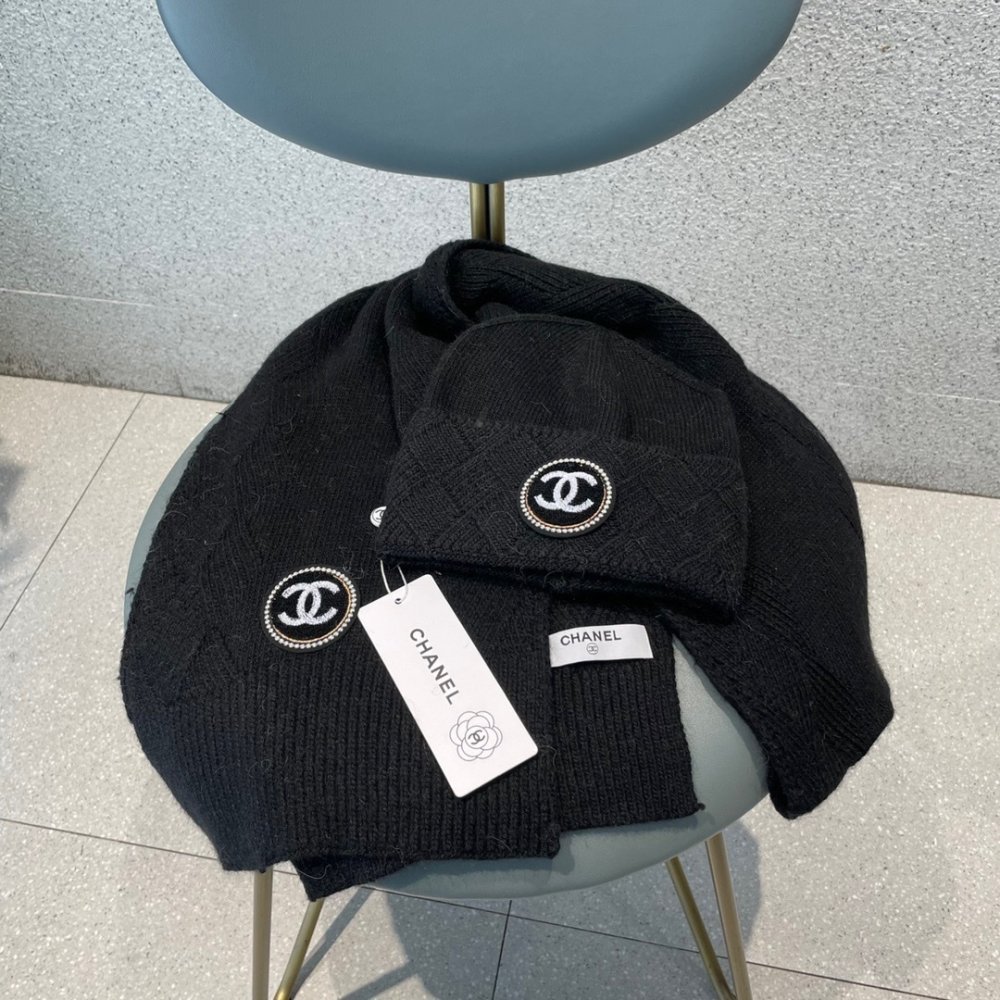 Комплект шерстяные шапка и шарф фото 8