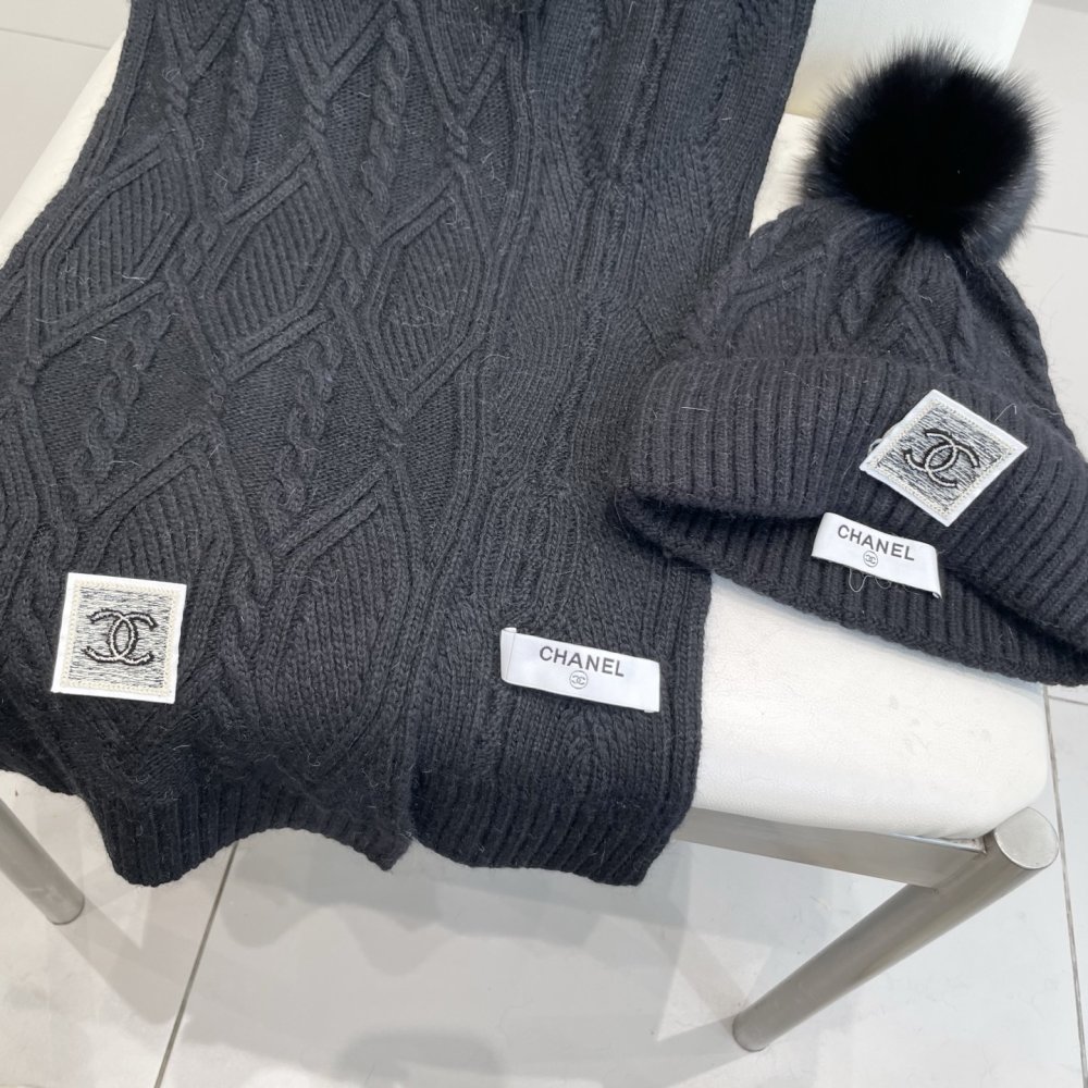 Комплект шерстяные шапка и шарф фото 8