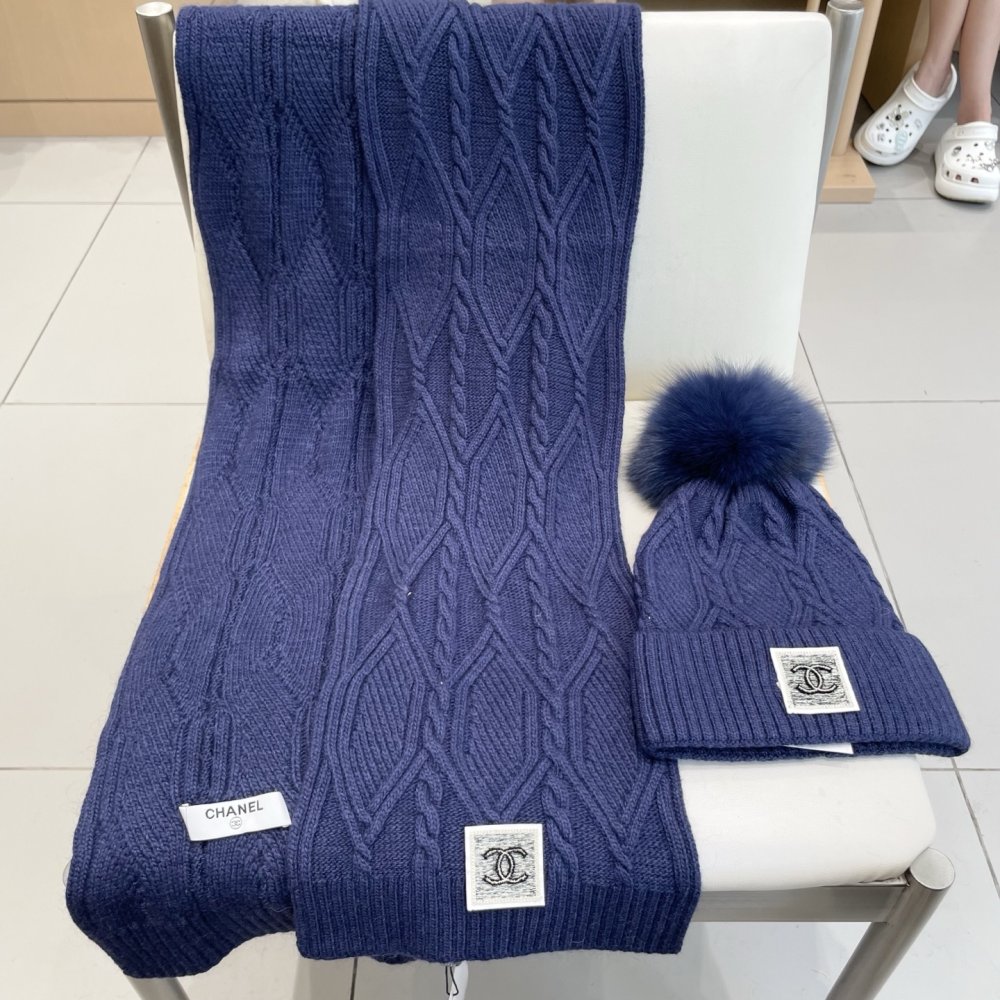 Комплект шерстяные шапка и шарф фото 8