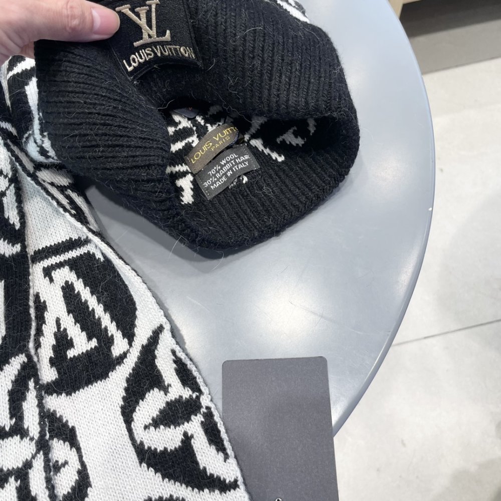 Комплект вовняні шапка і шарф фото 8