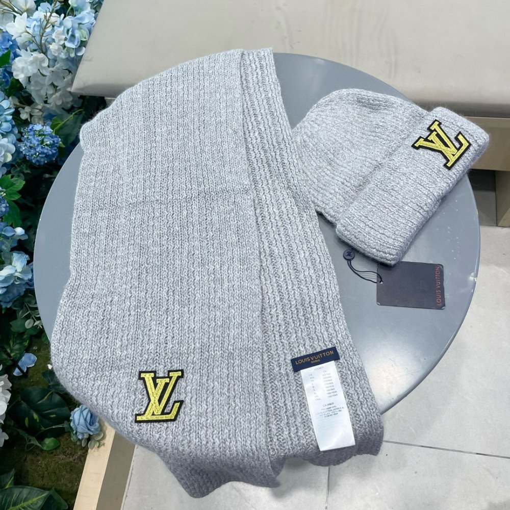 Комплект вовняні шапка і шарф фото 8