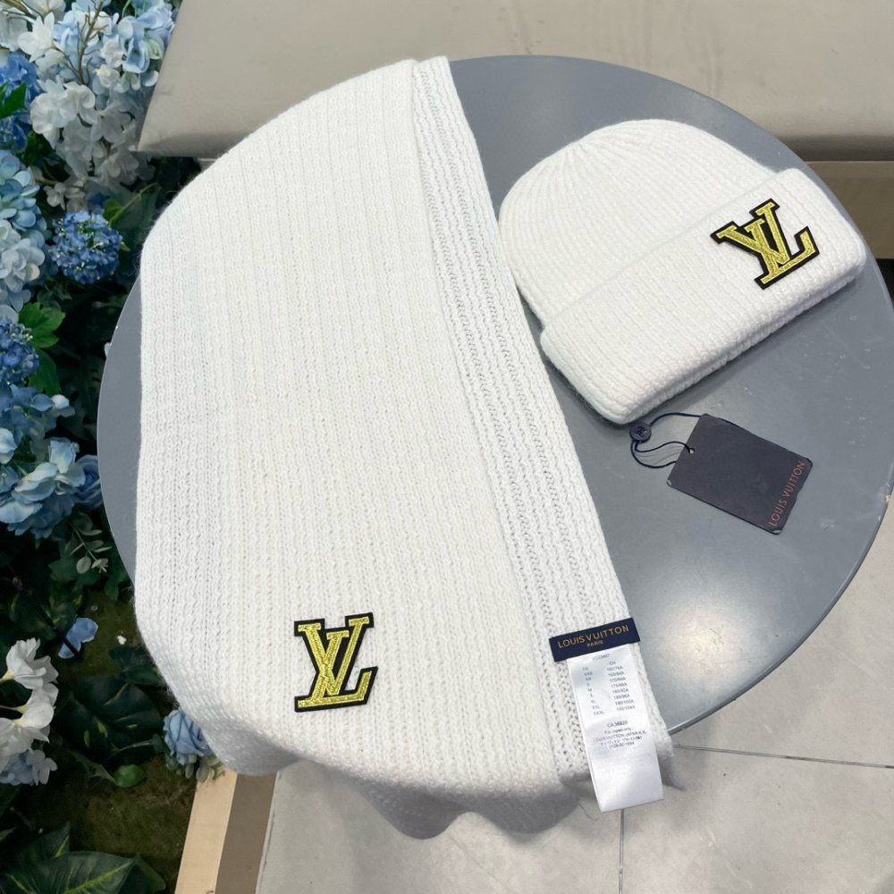 Комплект вовняні шапка і шарф фото 8