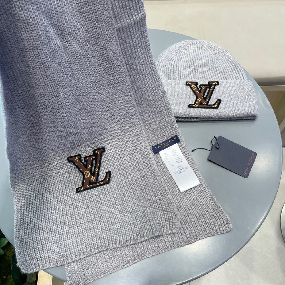 Комплект шерстяные шапка и шарф фото 8