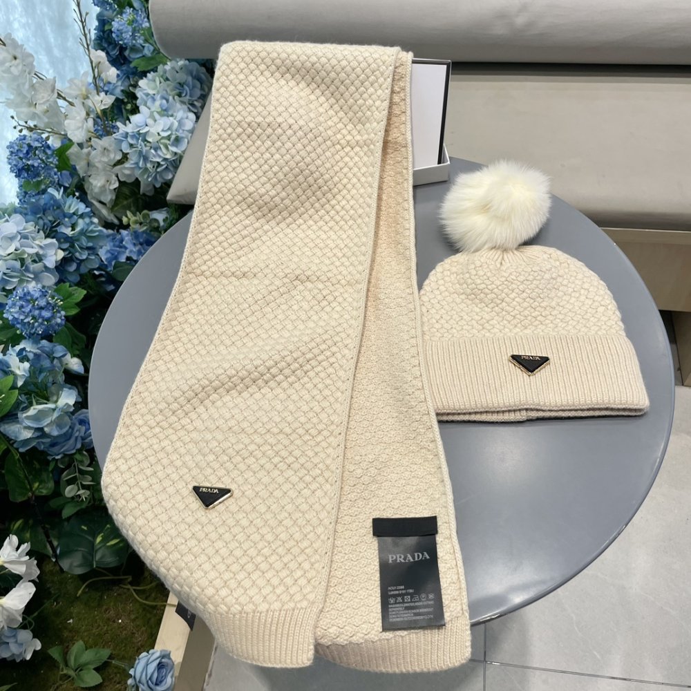 Комплект шерстяные шапка и шарф фото 8