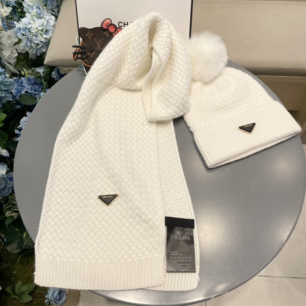 Комплект шерстяные шапка и шарф фото 8