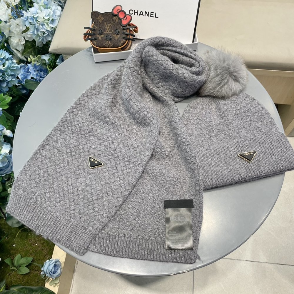 Комплект шерстяные шапка и шарф фото 8