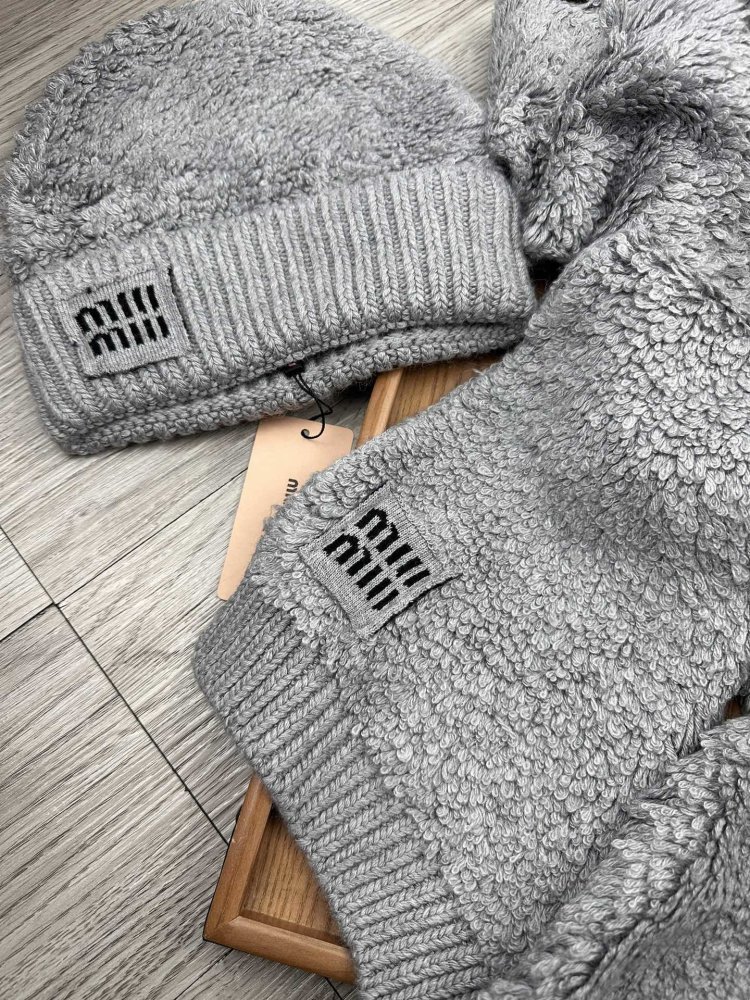 Комплект вовняні шапка і шарф фото 8