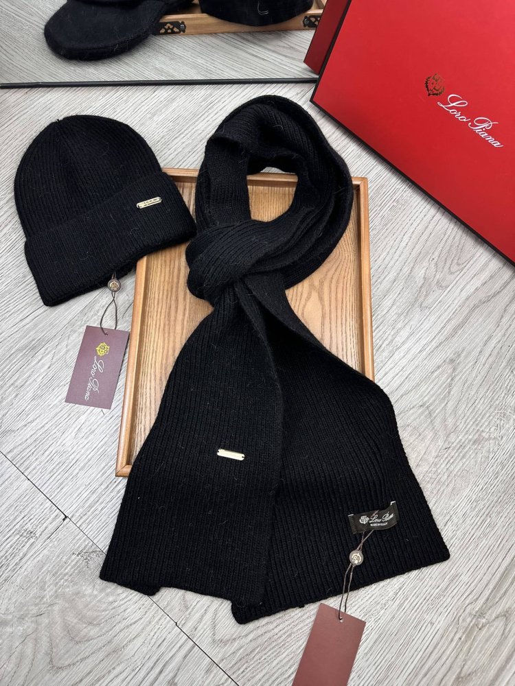 Комплект шерстяные шапка и шарф фото 8